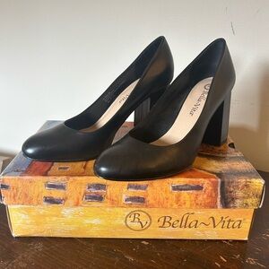 Bella Vita Women's Black Heels